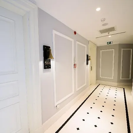 Lush Taksim - Special Category Istambul