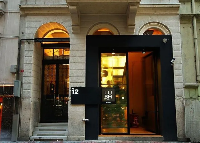 Lush Taksim - Special Category 4*