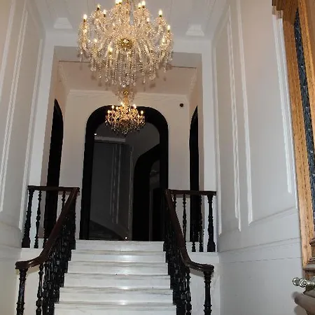 Lush Taksim - Special Category