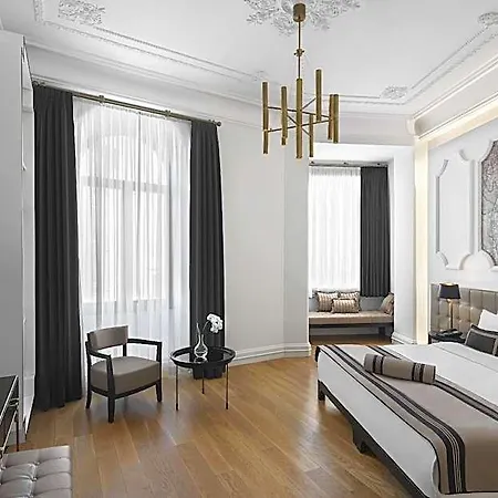 Lush Taksim - Special Category 4*