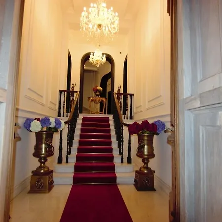 Lush Taksim - Special Category